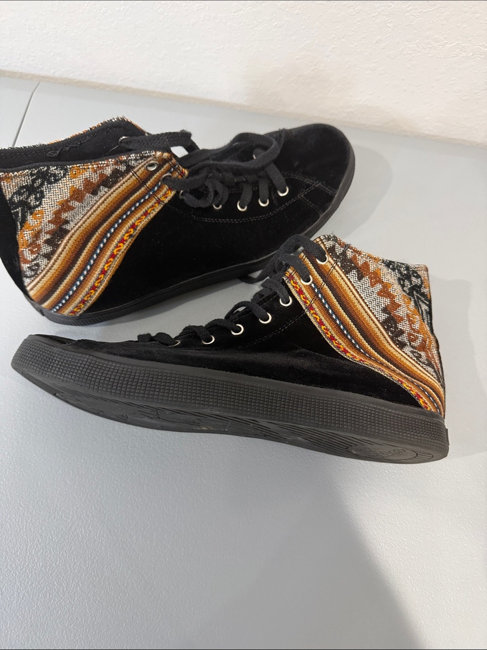 inkkas Black High-Top Sneakers with Brown and Orange Patterned Panels Size 12/14